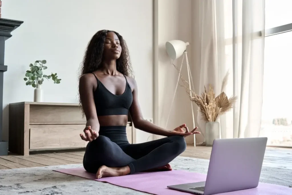Jinsi ya Kufanya Meditation kwa Usahihi (Hatua kwa Hatua)