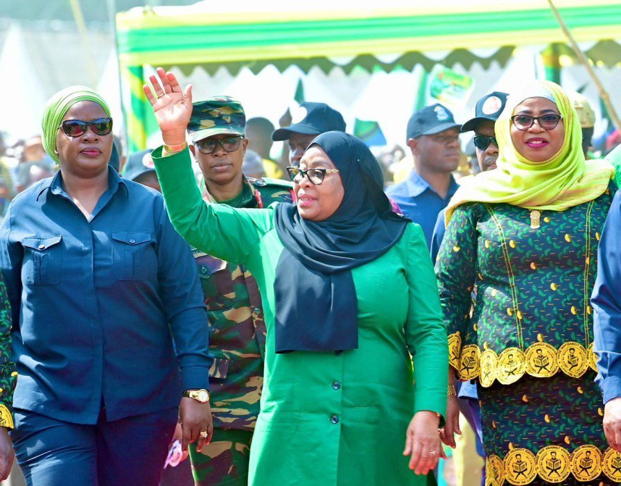 Wasifu wa Samia Suluhu Hassan - Raisi wa kwanza Mwanamke Tanzania 2 Miongoni mwa Marais Wanawake Wachache Duniani